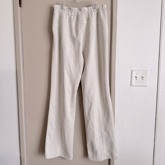 Lululemon Softstreame High Rise Pants in Bone - Picture 8 of 10